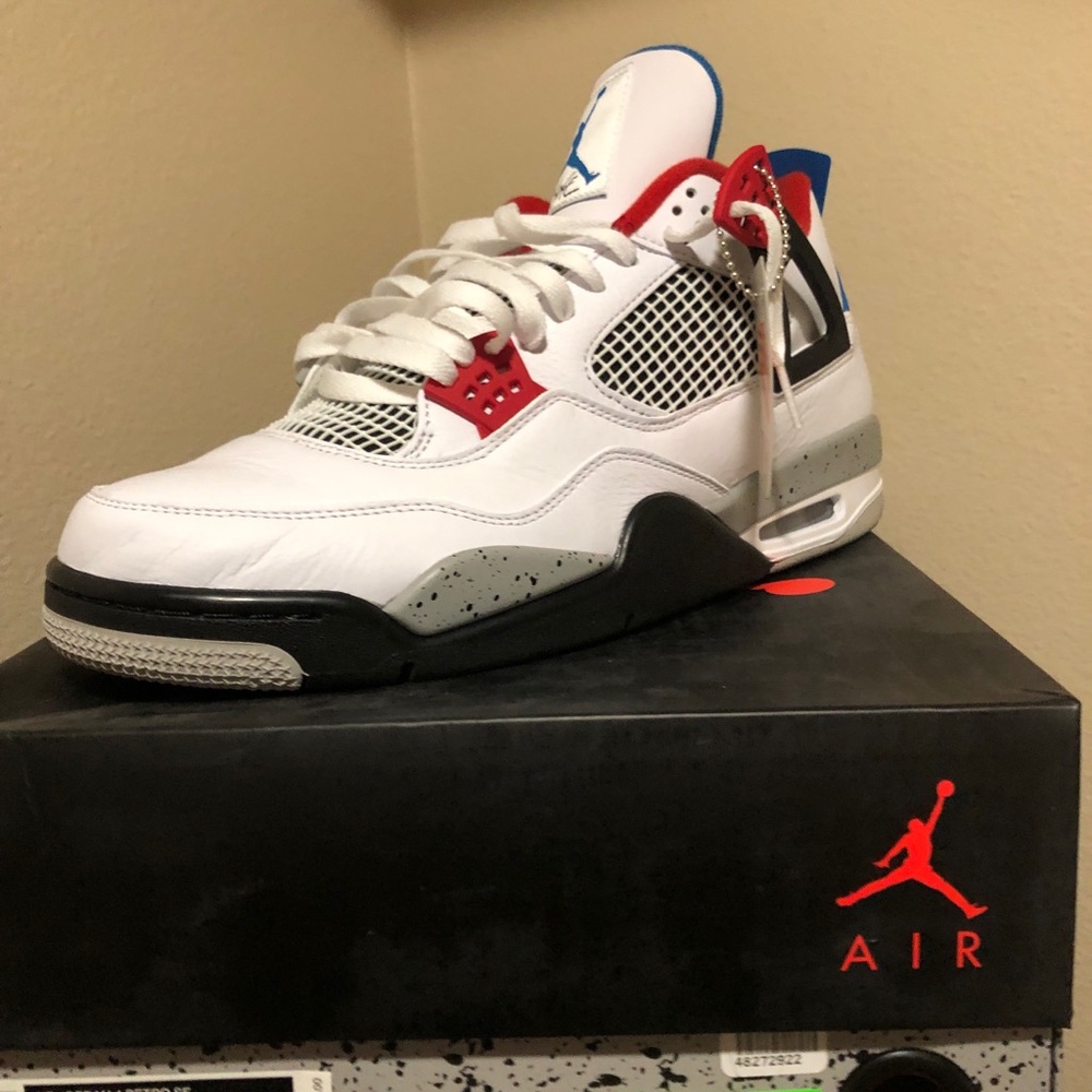 What the??? Air Jordan 4 Retro